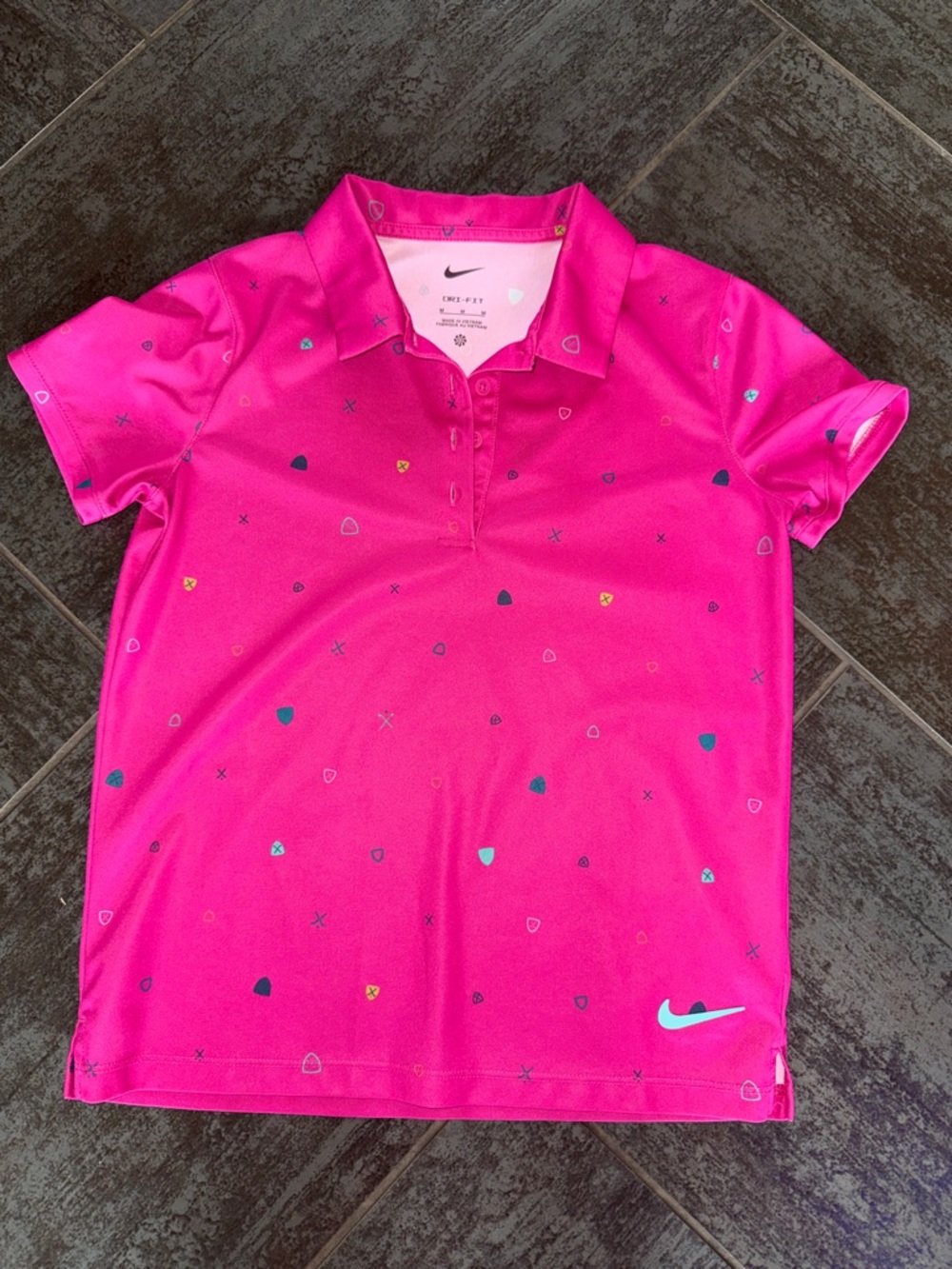 Nike Girls activewear golf polo Hot Pink Heart Print Short Sleeve dri-fit